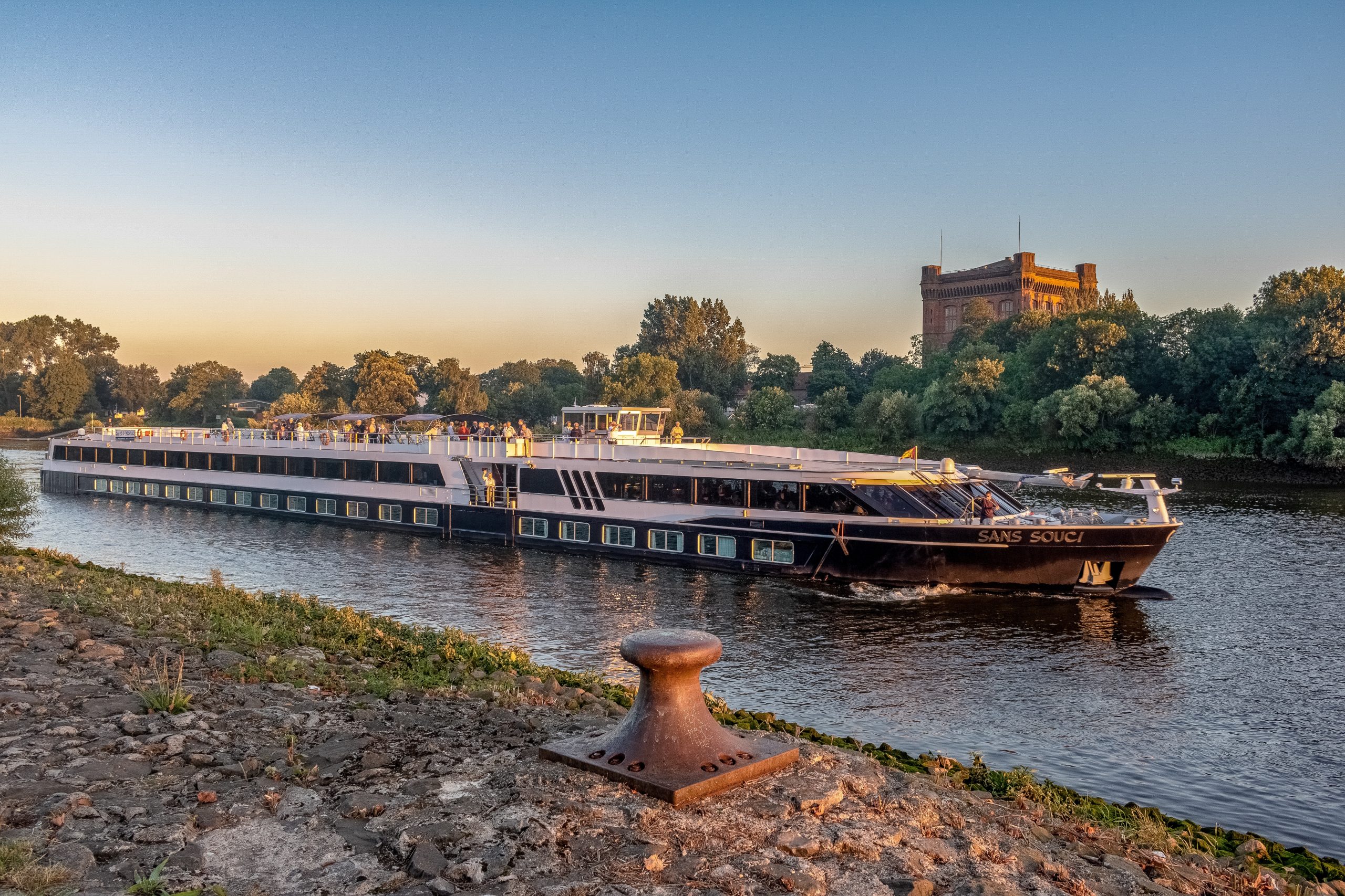 Flusskreuzfahrten (Weser) Medienservice, Pixabay